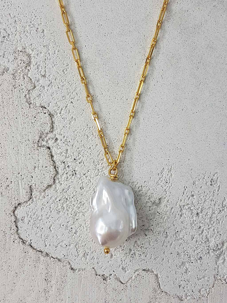 BAROQUE PEARL NECKLACE 18k GOLD